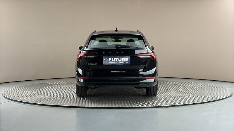 Škoda Octavia 2.0 TDI Ambition Combi - fotka 5 z 23