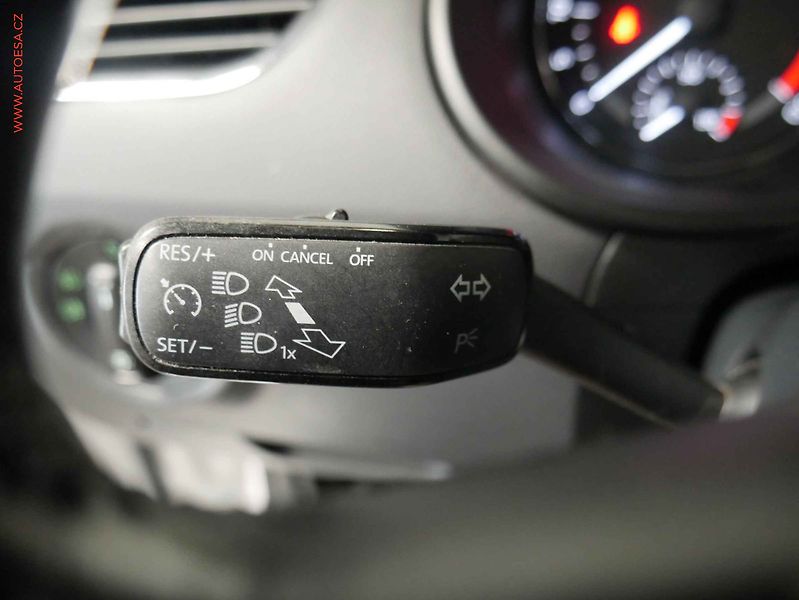Škoda Octavia (2015) 2.0 TDi 4x4, ČR, DSG, bixen - fotka 14 z 20