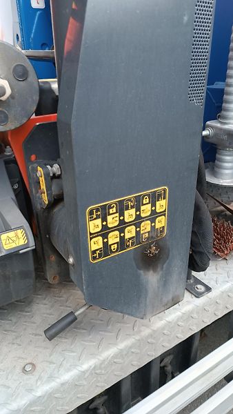 DAF LF LF290 Nosič kont.+RUKA Palfi. - fotka 15 z 27