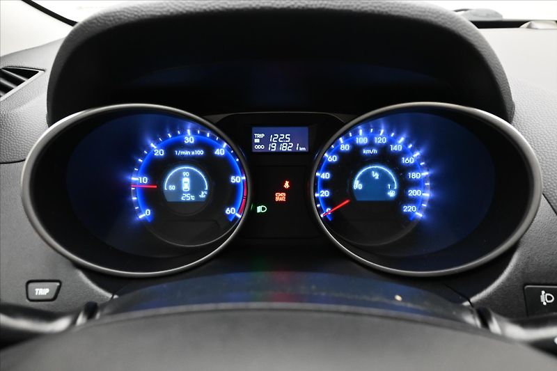 Hyundai ix35 1,7 CRDi 85 kW - fotka 16 z 27