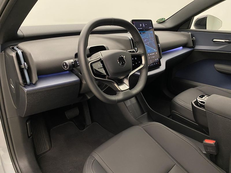 Volvo EX30 PURE ELECTRIC SINGLE PLUS CZ - fotka 4 z 63