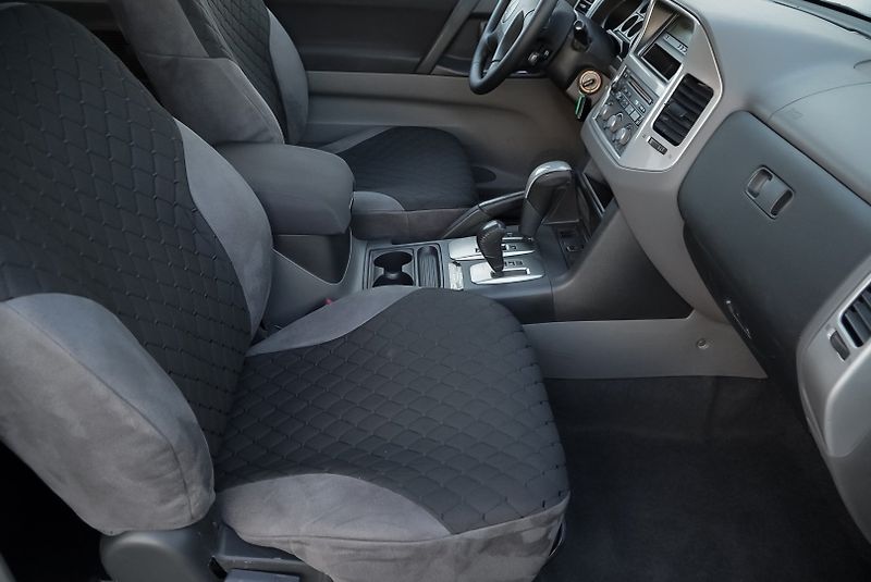 Mitsubishi Pajero 3.2 Di-D 4x4 AUTOMAT - fotka 20 z 32