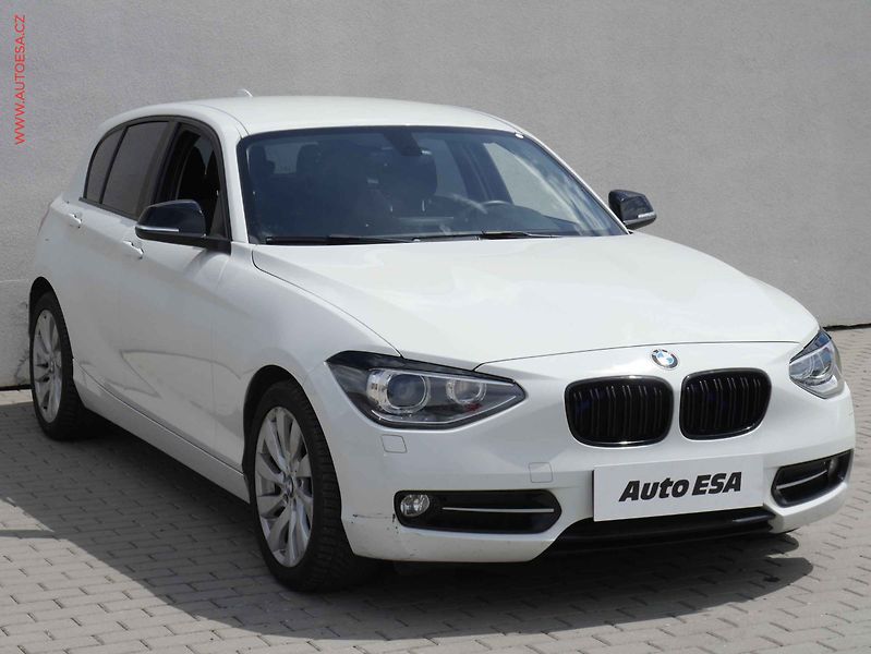 BMW Řada 1 (2012) 2.0D 116d, ČR, Bixen, park - fotografie inzerátu