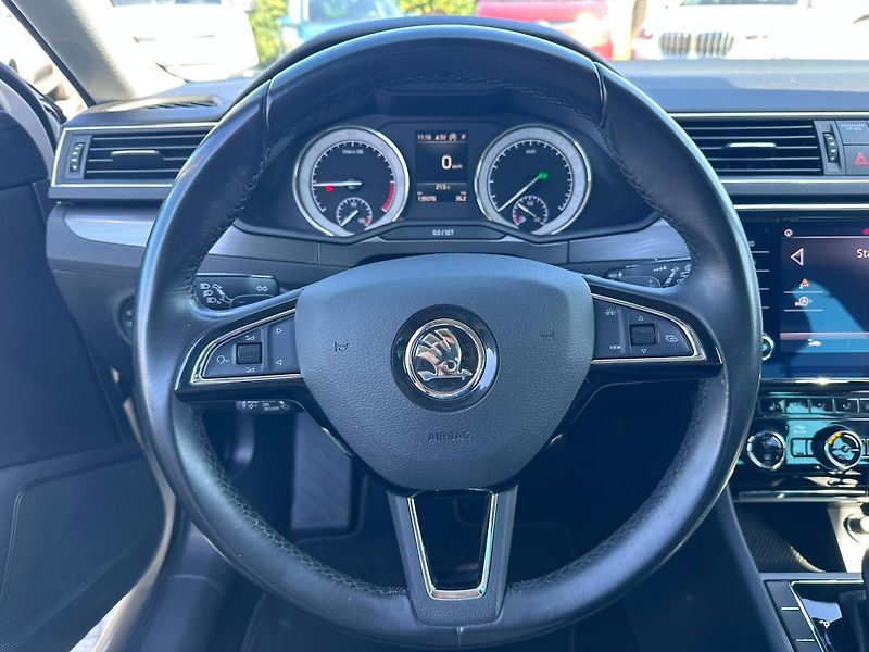 Škoda Superb 2.0 TDI 110kW Style - fotka 11 z 18
