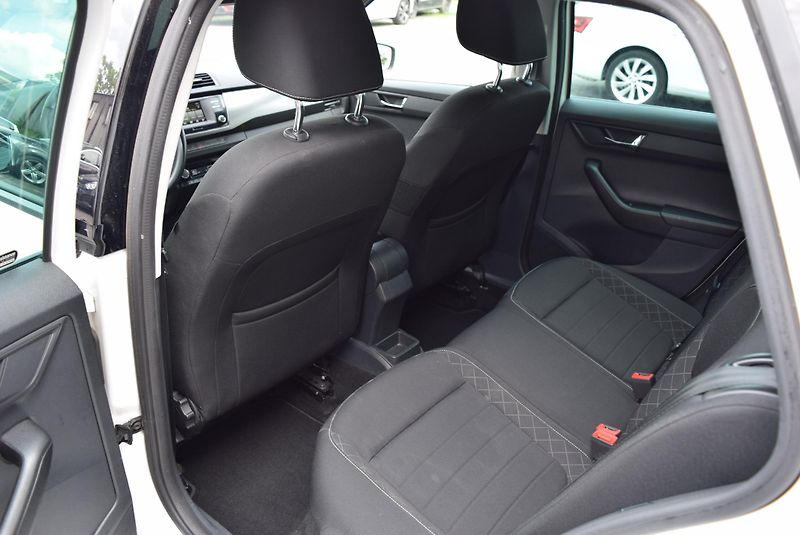 Škoda Fabia (2015) 1.2TSI 66kw STYLE AC TEMPOMAT - fotka 16 z 45