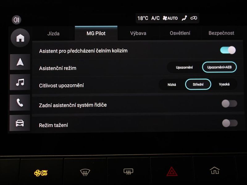 MG MG4 0,0 64kWh Exclusive 10tkm. ČR - fotka 17 z 26