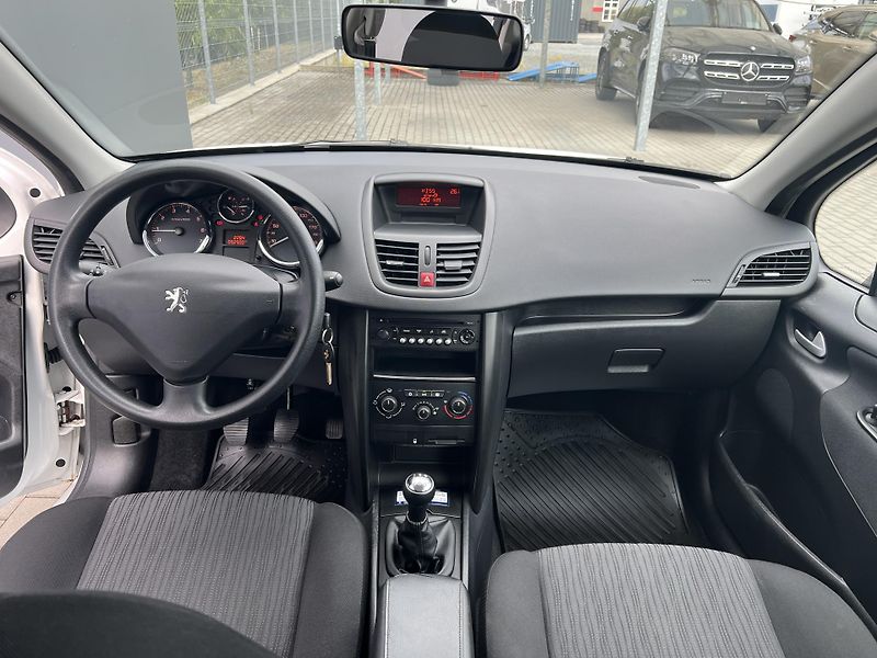 Peugeot 207 (2011) 1,4i 54kW SW - fotka 17 z 28