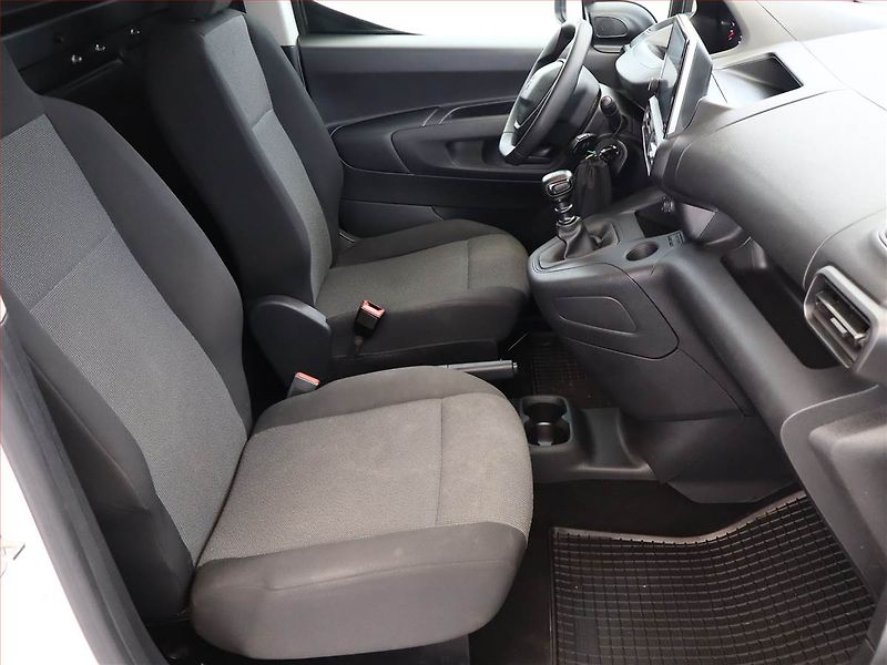 Peugeot Partner (2024) 1.5 BlueHDi, ČR, 1Maj, DPH - fotka 7 z 13