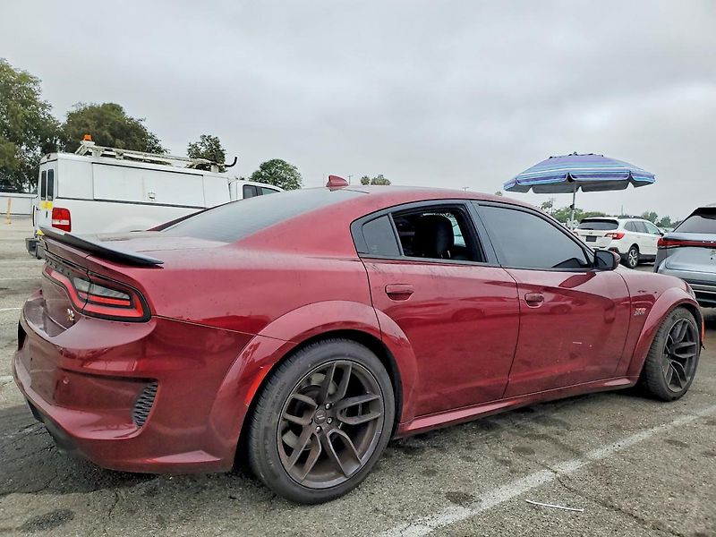 Dodge Charger (2021) Auto na cestě - fotka 3 z 12