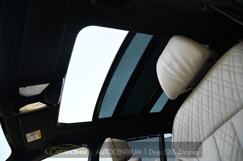 BMW Řada 5 520d xD M-SPORT HEAD-UP PANORA - fotka 47 z 58