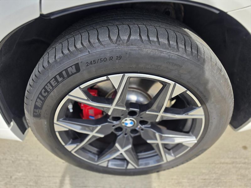 BMW X3 (2025) 20d xDrive Mpaket + tažné - fotka 17 z 26