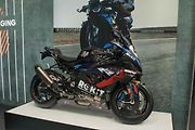 BMW M 1000 RR Toprak Edition