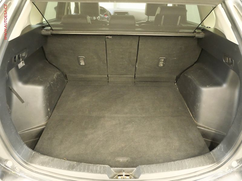 Mazda CX-5 (2014) 2.2D 4x4, 2.maj,ČR, Bixen - fotka 7 z 23