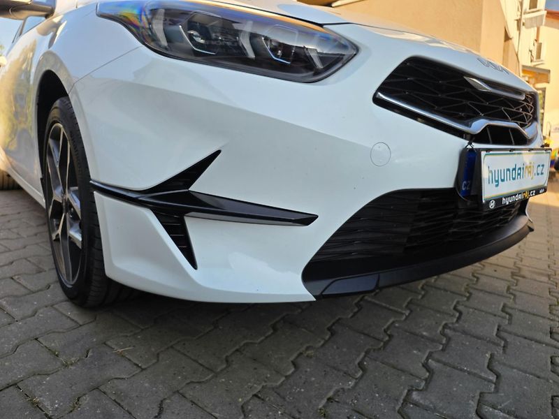 Kia Ceed 1.5-V ZÁRUCE-AUTOMAT - fotka 13 z 29