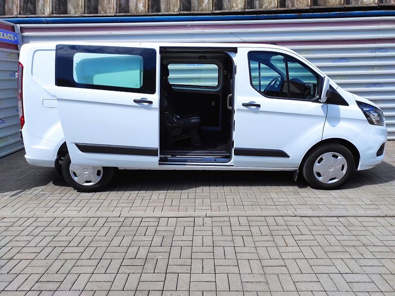 Ford Transit Custom 2,0EcoBlue mHev, L2, 6 míst,TZ - fotka 6 z 46