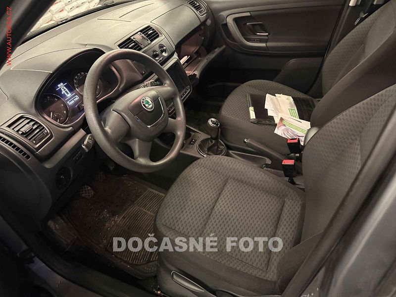 Škoda Fabia (2013) 1.2 TSi, ČR, AC, tažné - fotka 3 z 3