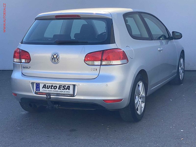 Volkswagen Golf (2009) 1.4 TSi, AC, park.čidla - fotka 4 z 14
