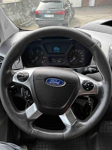 Ford Transit Custom (2015) L2-H1 KLIMA + 6 MÍST - fotka 8 z 14