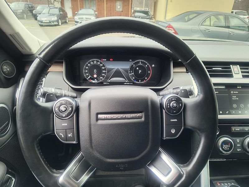Land Rover Discovery (2018) 3.0 TD6 HSE AT 1.MAJ.ČR/VZDUCH - fotka 35 z 59