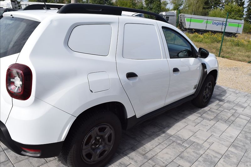 Dacia Duster 1,6 i 84KW 4X4 TAŽNÉ NOVÁ STK - fotka 5 z 42
