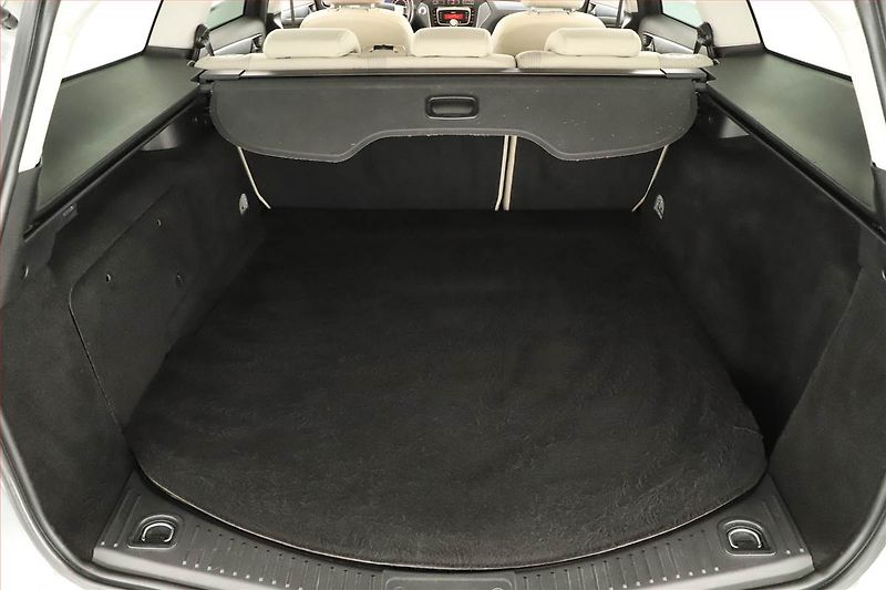Ford Mondeo (2012) 2.0 TDCi, Automat, Tempomat - fotka 13 z 14