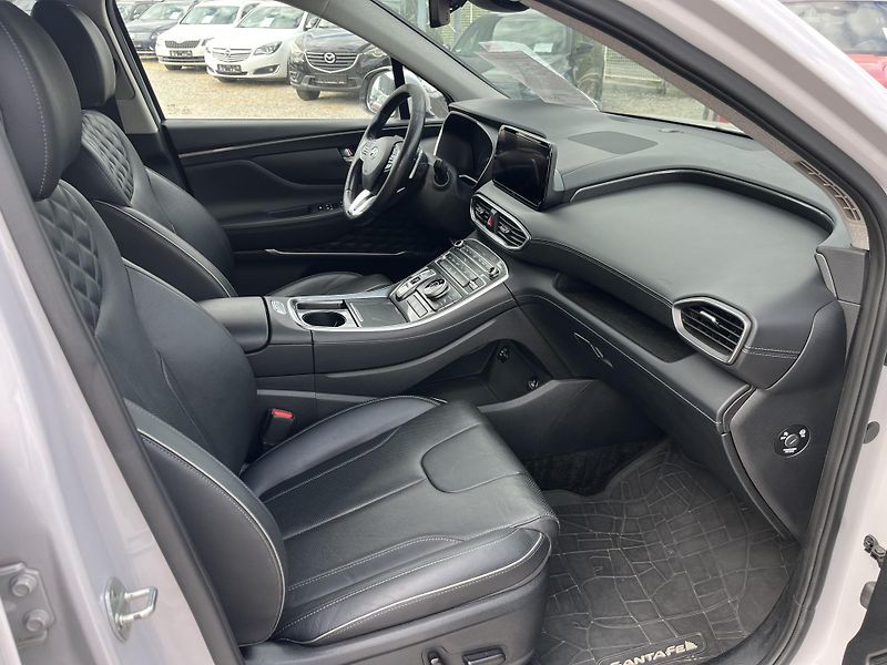 Hyundai Santa Fe (2021) 2.2.CRDi, 4x4, AT, 7 - míst.  - fotka 22 z 26