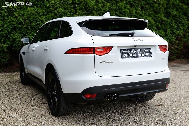 Jaguar F-Pace (2017) 2.0D  DPH - fotka 5 z 21