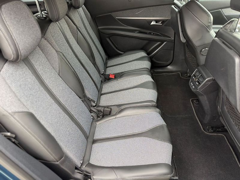 Peugeot 5008 - fotka 9 z 29