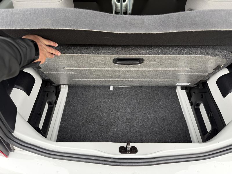 Volkswagen up! 1.0 MPi 44 KW VYBAVA PEKNY. - fotka 13 z 13