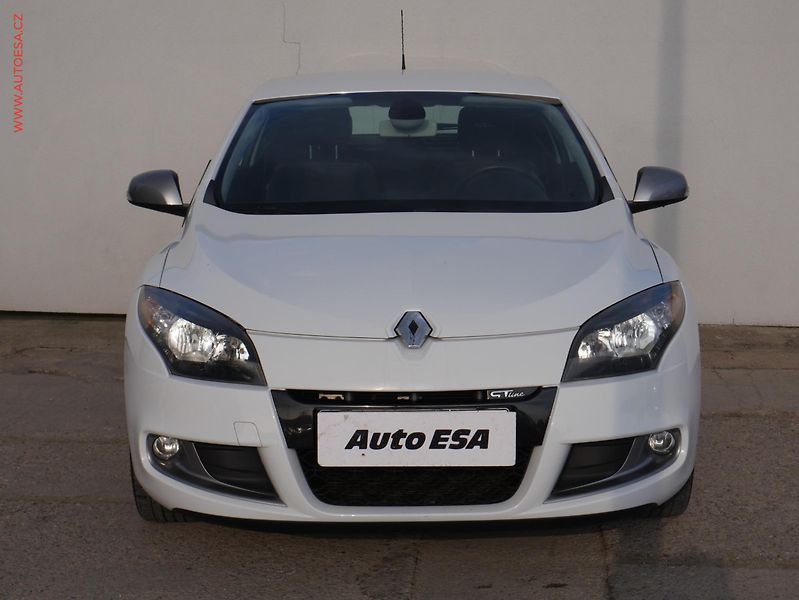 Renault Mégane (2011) 1.6 i, 1.maj,ČR, AC, temp - fotka 2 z 15
