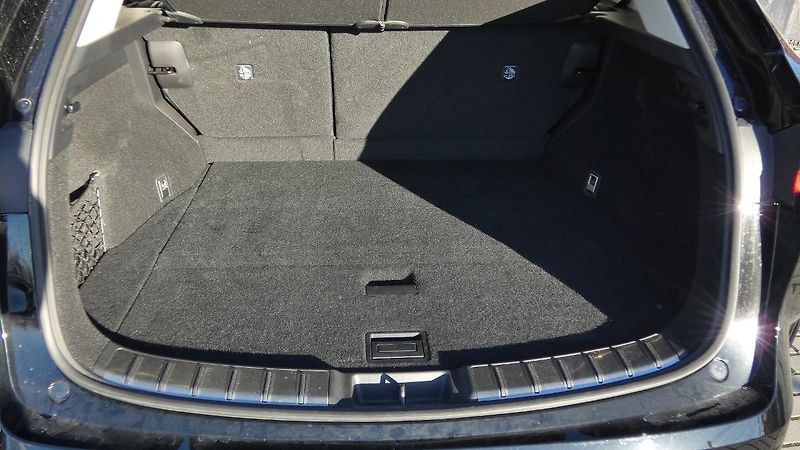 Lexus NX 350h 2.5 E-CVT Comfort Top - fotka 19 z 22