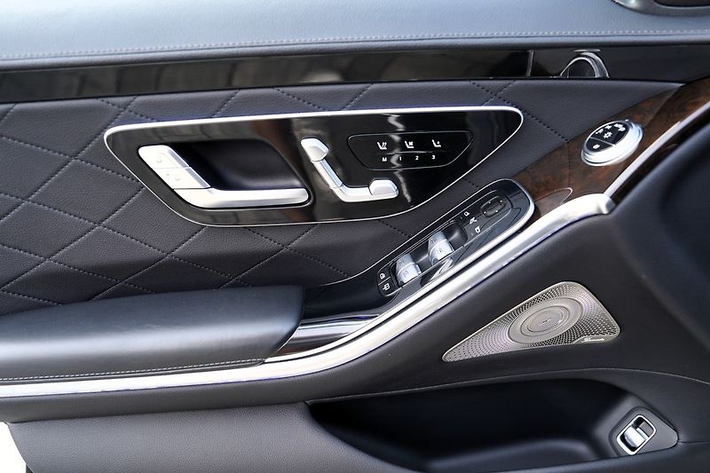 Mercedes-Benz Třídy S S 400d 4Matic/BURM/DPH - fotka 12 z 28