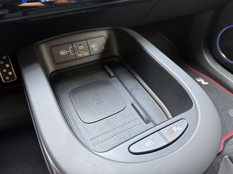 Hyundai Ioniq 5 N Everyday 84 kWh - fotka 29 z 42