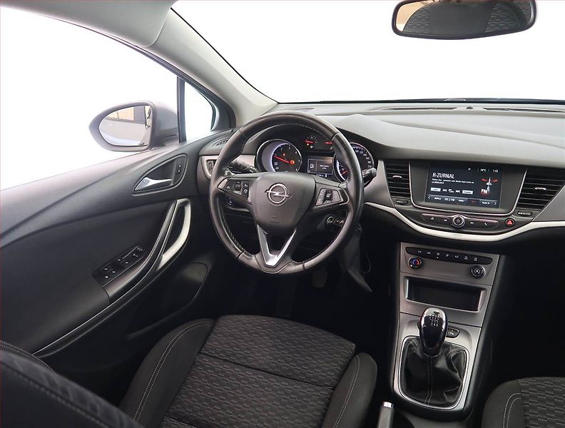 Opel Astra (2019) 1.6 CDTI, Navi, Tempomat - fotka 7 z 18