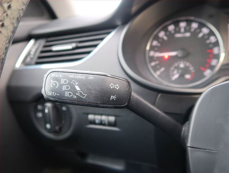 Škoda Octavia (2014) 1.6 TDI, 4X4, Tempomat - fotka 18 z 19