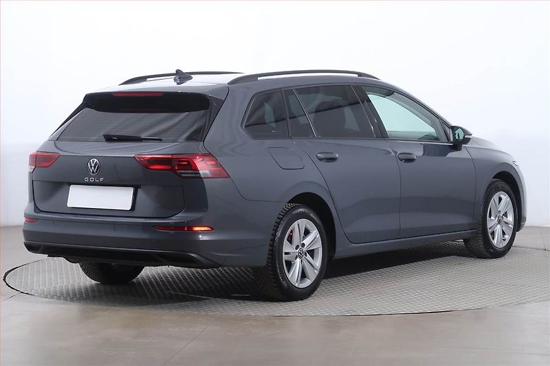 Volkswagen Golf (2022) Life 2.0 TDI, Automat - fotka 5 z 25