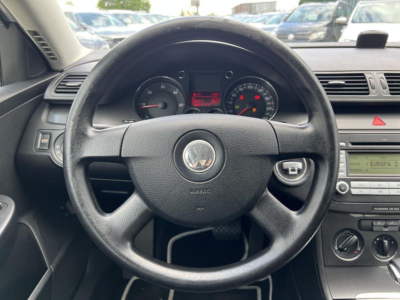 Volkswagen Passat Variant 2.0TDi 125kw DSG ALU - fotka 14 z 41