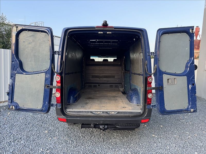 Volkswagen Crafter 2,0 TDI 100kW L2H1 tažné - fotka 13 z 50