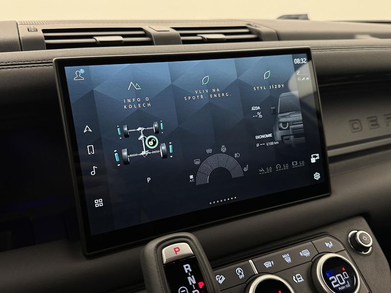 Land Rover Defender 110 D300 X-DYNAMIC SE - fotka 37 z 47