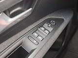 Peugeot 3008 (2020) 1.2 PureTech, ČR,1.maj - náhled 15