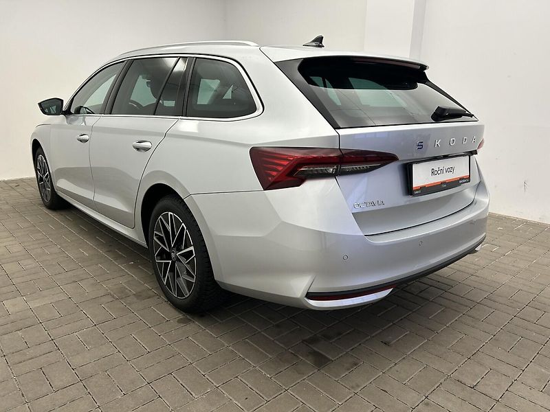 Škoda Octavia 1.5 TSI Top selection - fotka 25 z 26
