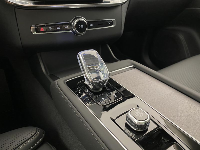 Volvo XC90 (2026) B5 AWD AUT BRIGHT ULTRA 7míst - fotka 36 z 71