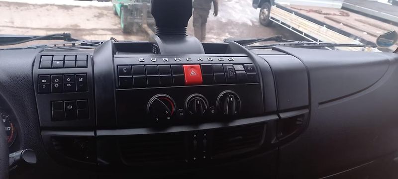 Iveco Eurocargo 160E28P - HNJ HIAB s dálkou - fotka 12 z 12