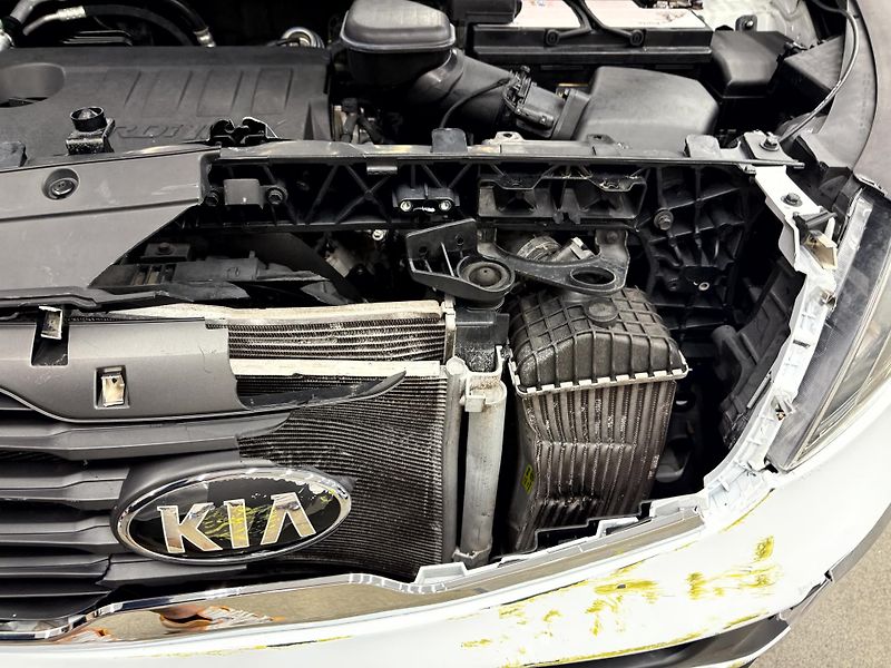 Kia Sportage 1.7 CRDi 85 kW - fotka 19 z 19