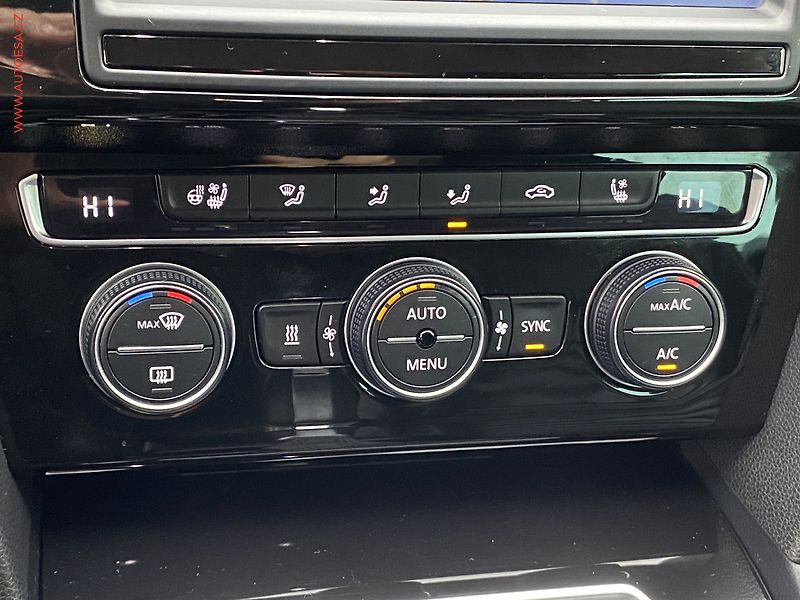 Volkswagen Passat (2016) 2.0BiTDi 4x4, ČR, Highline - fotka 16 z 21