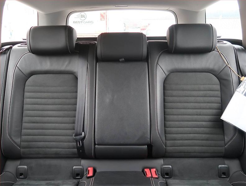 Volkswagen Passat (2021) 2.0 TDI, Automat, Kůže, Navi - fotka 10 z 20