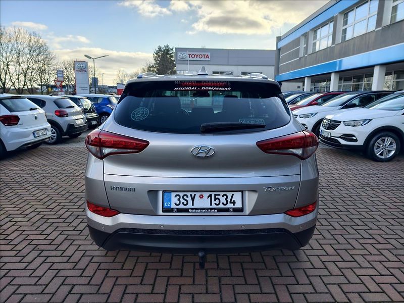 Hyundai Tucson 1,7 CRDi Welcome Style - fotka 7 z 23