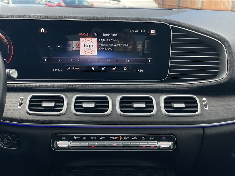Mercedes-Benz GLE 2,9 4MATIC AMG Line TAŽNÉ  400 - fotka 11 z 23