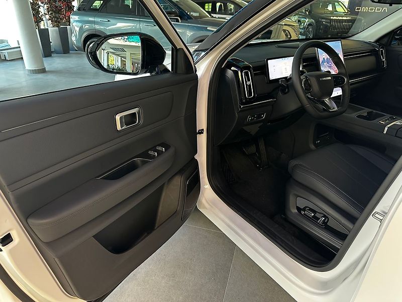 Jaecoo 7 1.5 PHEV 1DHT FWD EXCLUSIVE - fotka 13 z 17