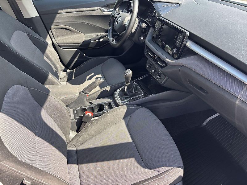 Škoda Fabia (2021) 1.0 TSI Ambition + - fotka 9 z 26